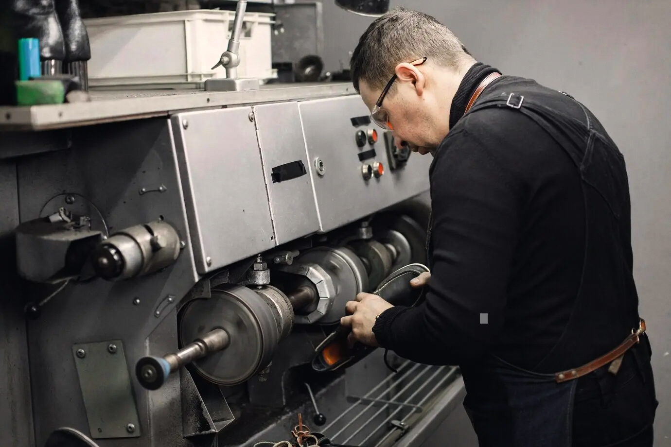 Ilustración que abarca los recorridos de desarrollo de CJM y estrategia de producto para plataformas B2B